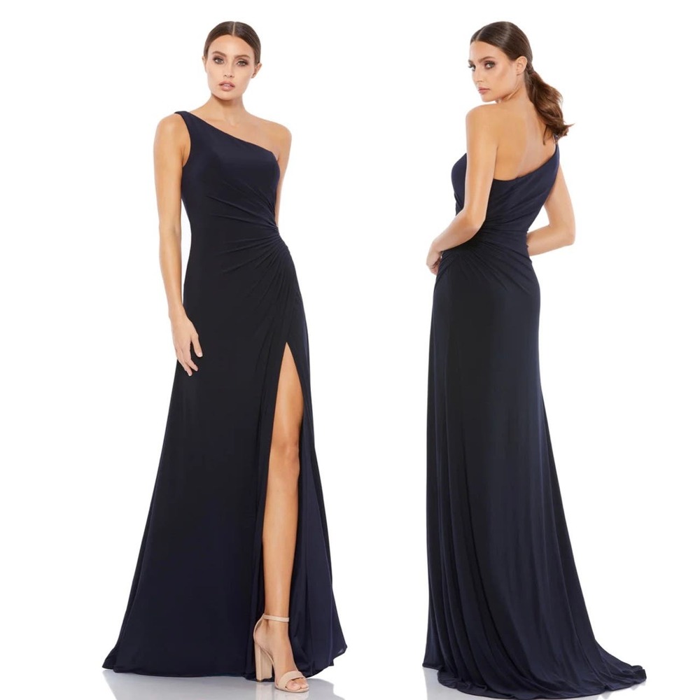 NWT Mac Duggal Style 26163 One Shoulder Ruched Jersey Evening Gown Navy Size 4